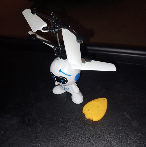 Mini RC Drone - Picture 7 of 8